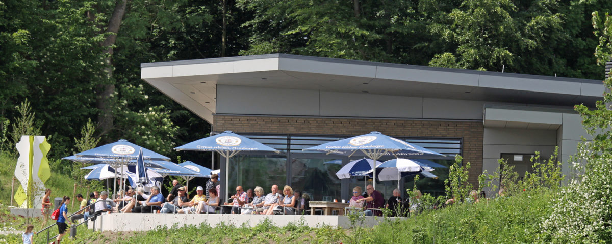 Donauwelle und Cappucino: Die „blaue“ Stunde in Sehestedt