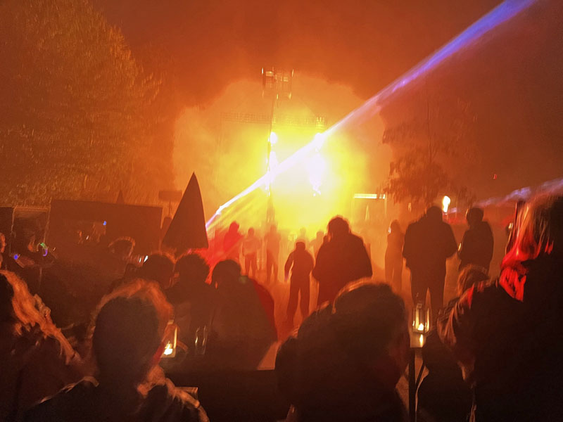 Es leuchtete, aber es regnete auch: NOK Romantika 2026